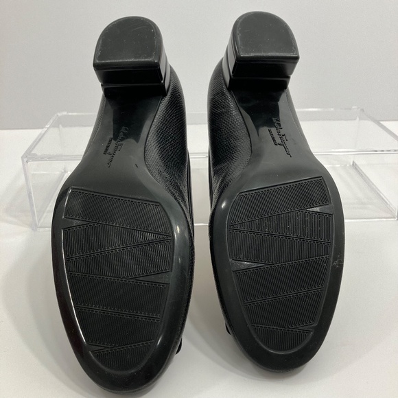 Salvatore Ferragamo Black Pumps Size 9 - Picture 5 of 7